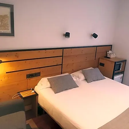 La Perla Guest house