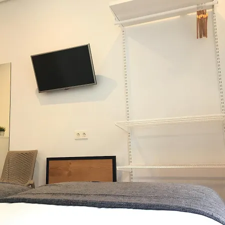 La Perla Πανσιόν 4*