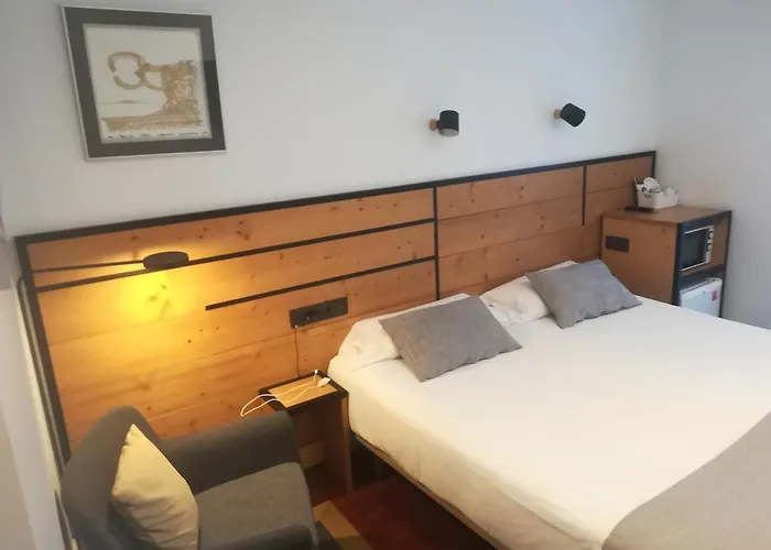 Гостевой дом La Perla Сан-Себастьян