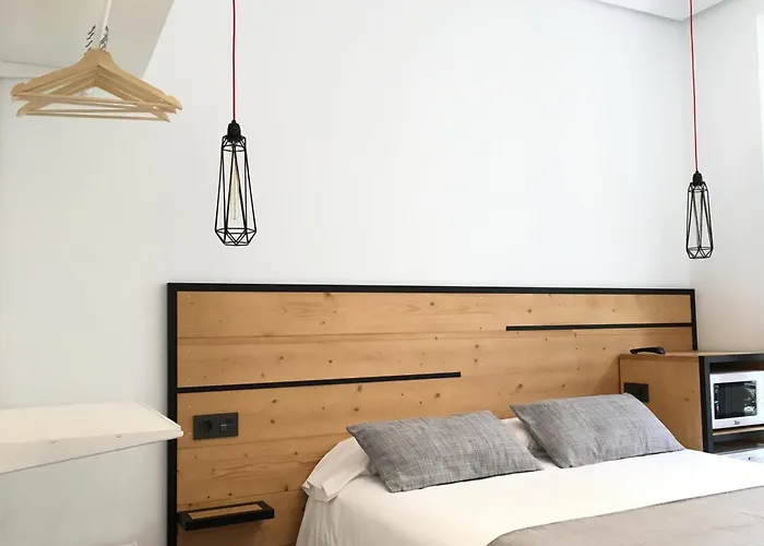 Гостевой дом La Perla Сан-Себастьян