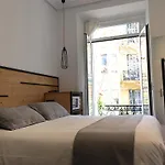 La Perla Guest house